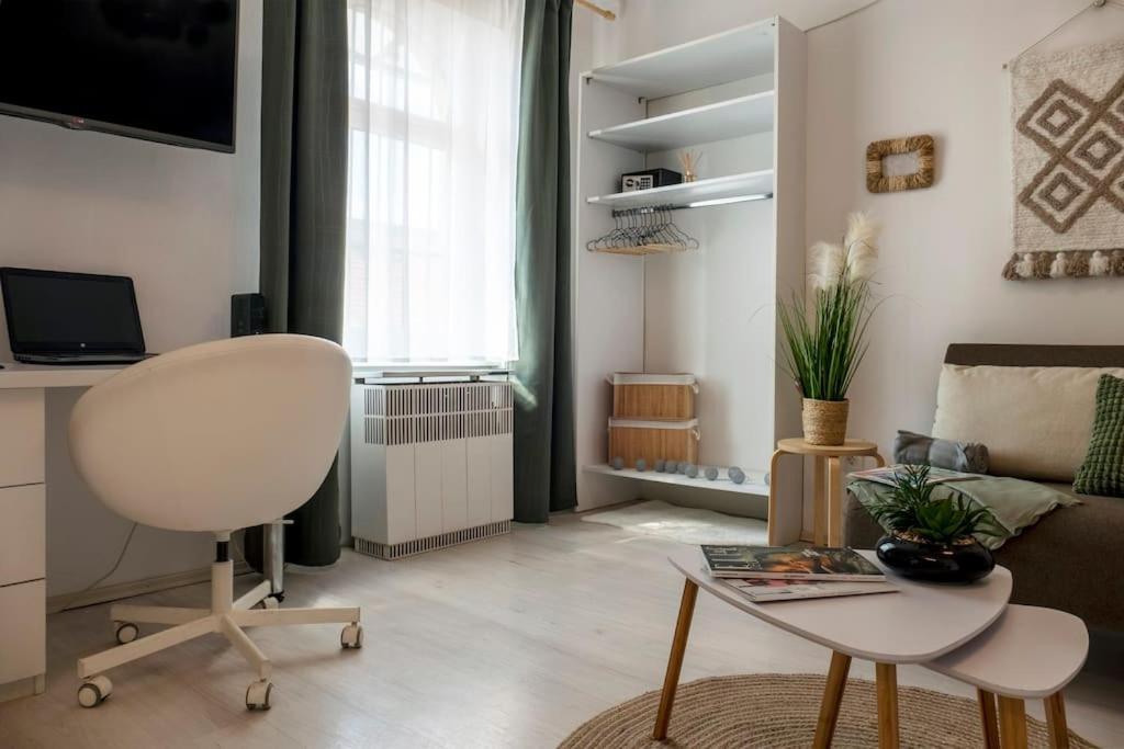 Edna Studio With Balcony บูดาเปสต์ ภายนอก รูปภาพ